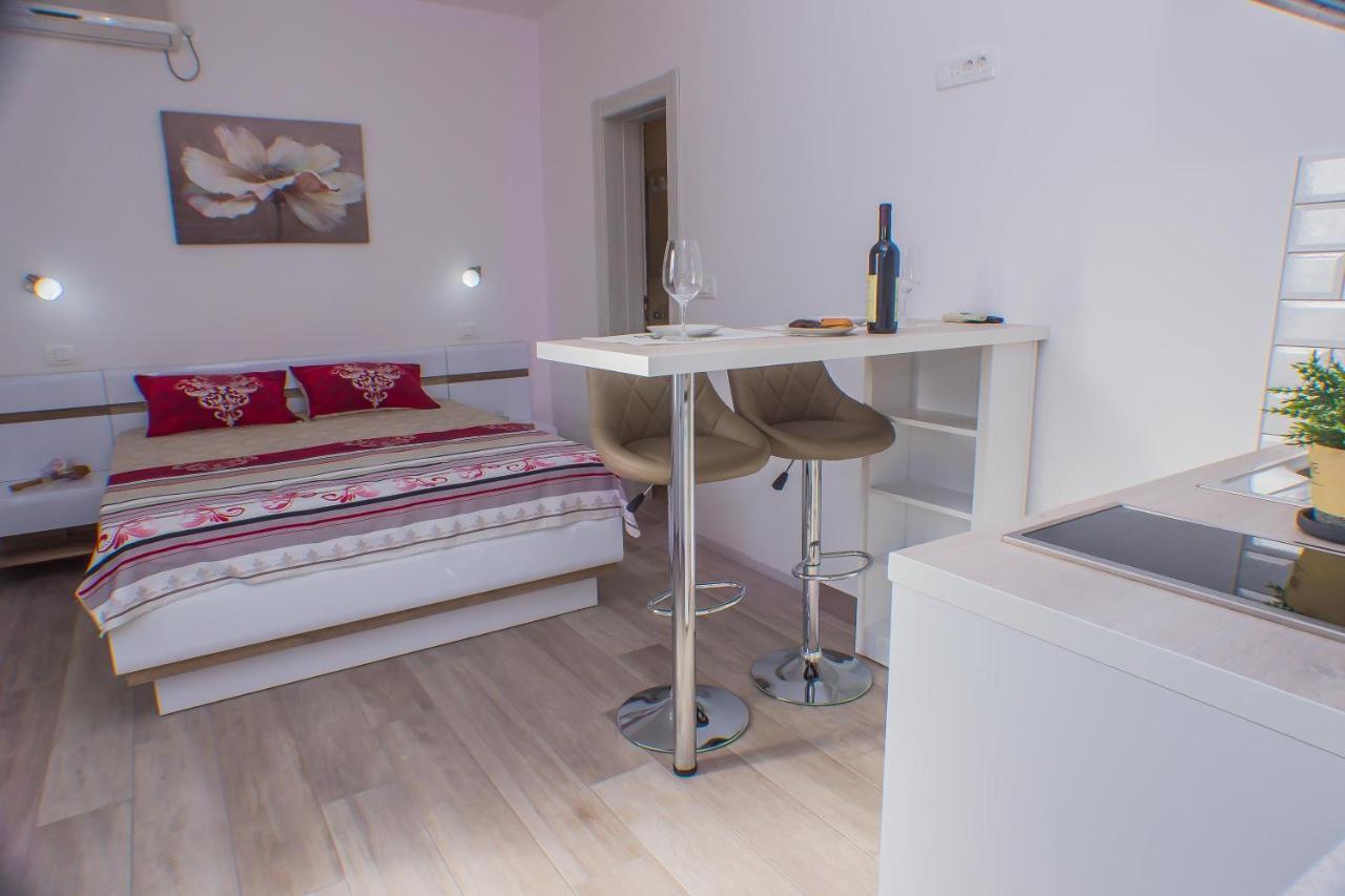 Dmm Apartments Tivat Extérieur photo