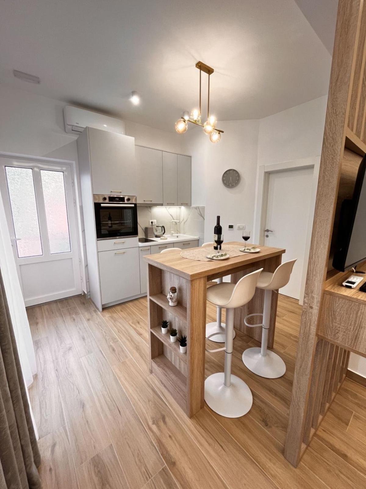 Dmm Apartments Tivat Extérieur photo